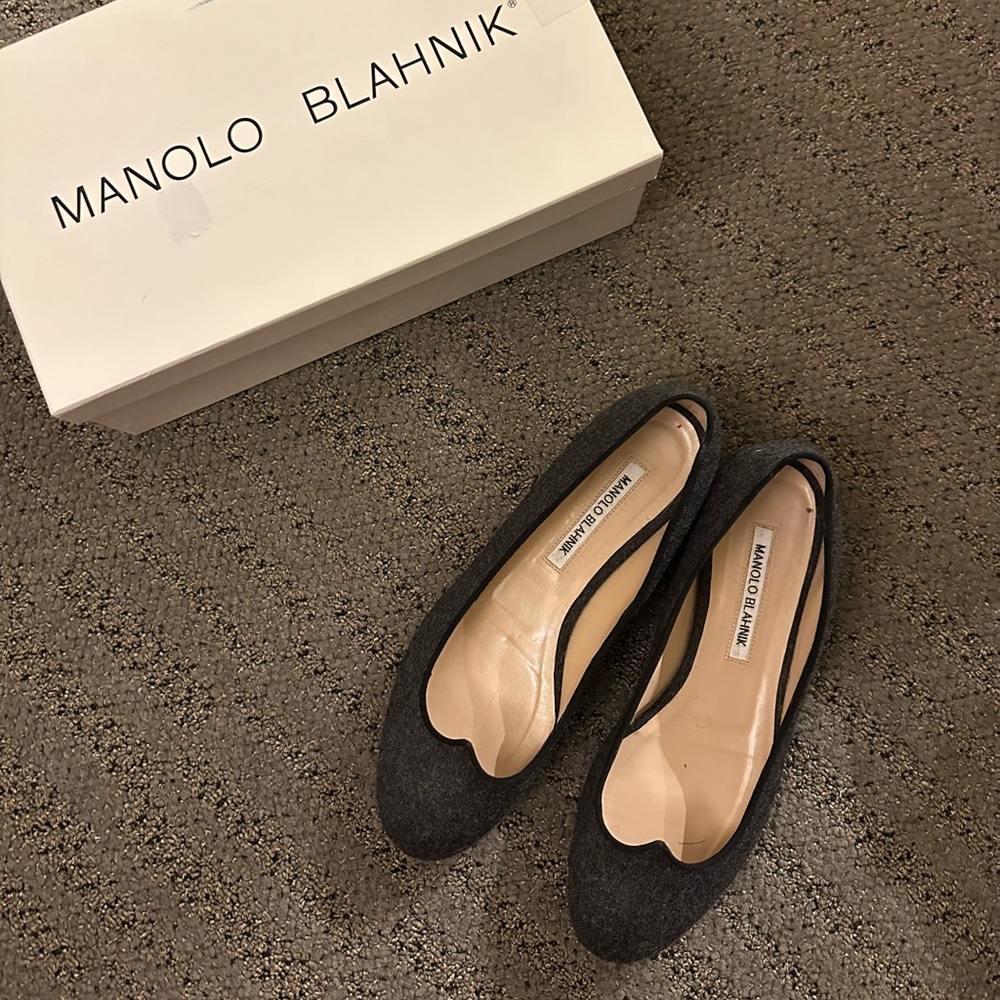 Manolo Blahnik Black Flats